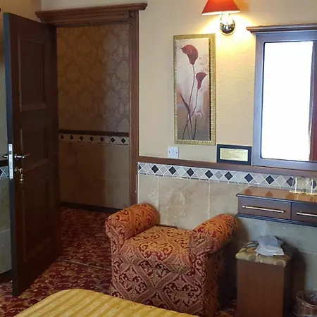 Hotel Anadol & Pool At Kyrenia Center