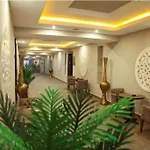 Jasmine Court Beachfront Location !
