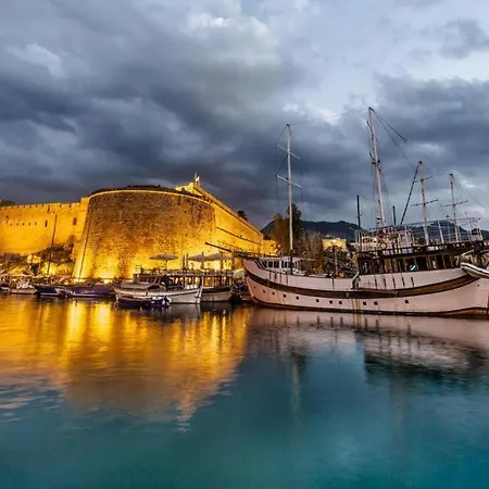 Otel Uptown Buyuk Anadolu Kyrenia Hotel&olympic Pool