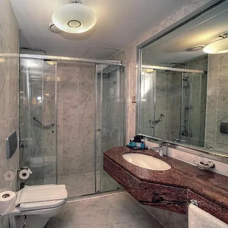 Hotel Jasmine Court Beachfront Location ! 4*