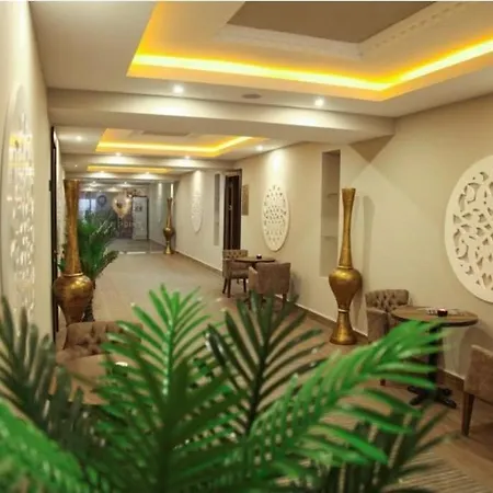 Jasmine Court Beachfront Location !