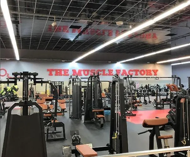 ホテル Jasmine Court Beachfront Location ! 4*