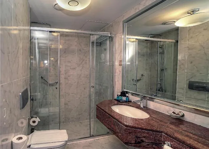 Hotel Jasmine Court Beachfront Location ! 4*