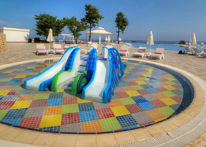 ホテル Jasmine Court Beachfront Location !